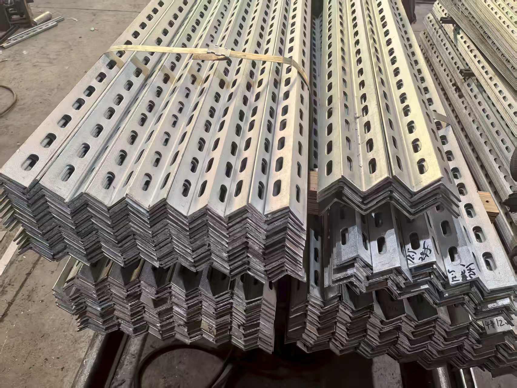 Angle Steel Product